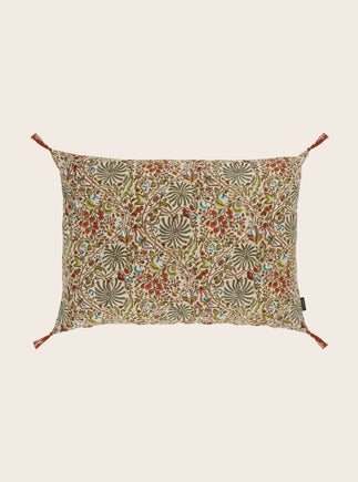 Housse de coussin en coton Papilio ecru imprimée avec quatre pompons aux coins