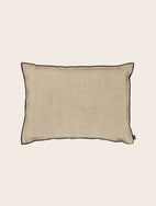 Housse de coussin Gareth en lin couleur Avoine et bourdon noir élégant