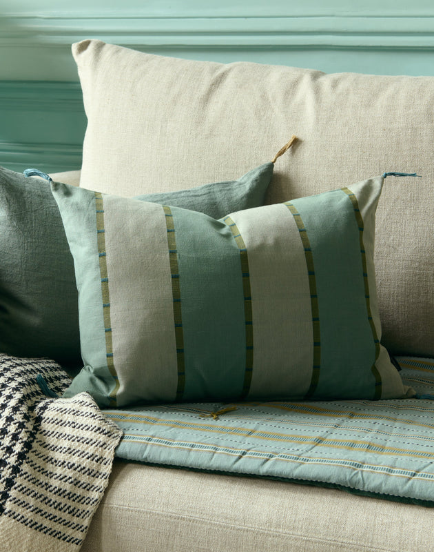 Housse de coussin en coton Lyson avec ses légères rayures