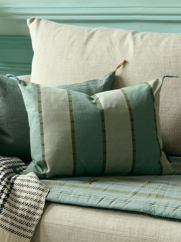 Housse de coussin en coton Lyson avec ses légères rayures
