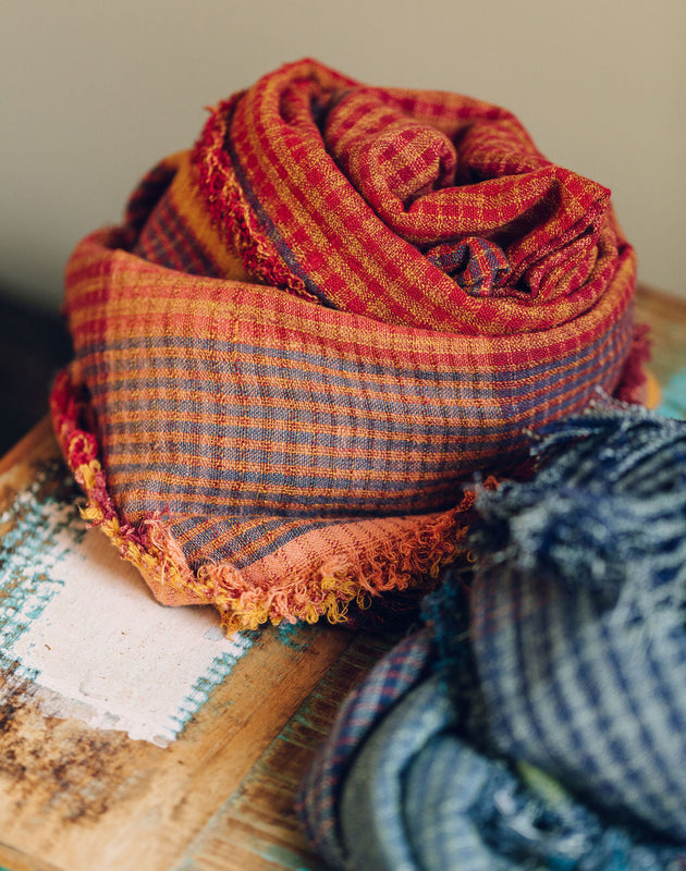 Echarpe en coton rouge à carreaux