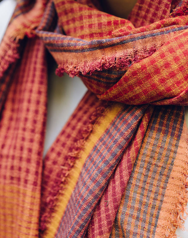 Foulard en coton rouge à careeaux