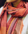 Echarpe légère en coton rouge à carreaux