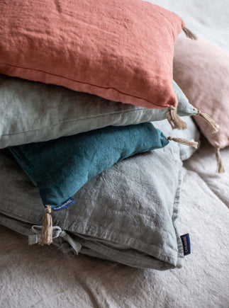 Petit coussin pour la nuque en lin lavé et balle d'épeautre