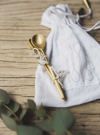 Lot de petites cuillère à café en laiton