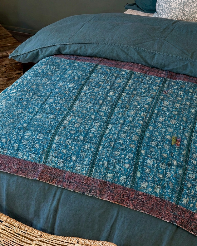 Pièce artisanale Kantha Azur