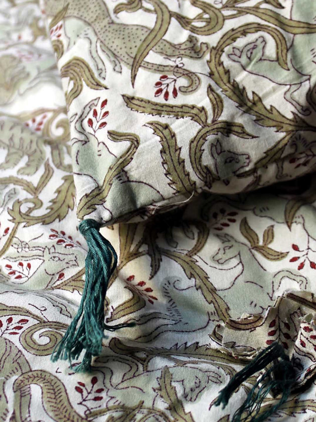 Linge de lit à imprimés bestiaires beiges