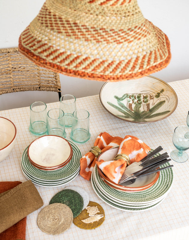 Art de la table : vaisselle colorée pour l'été