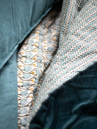 Literie : couvre-pied en velours de coton avec des imprimés végétaux