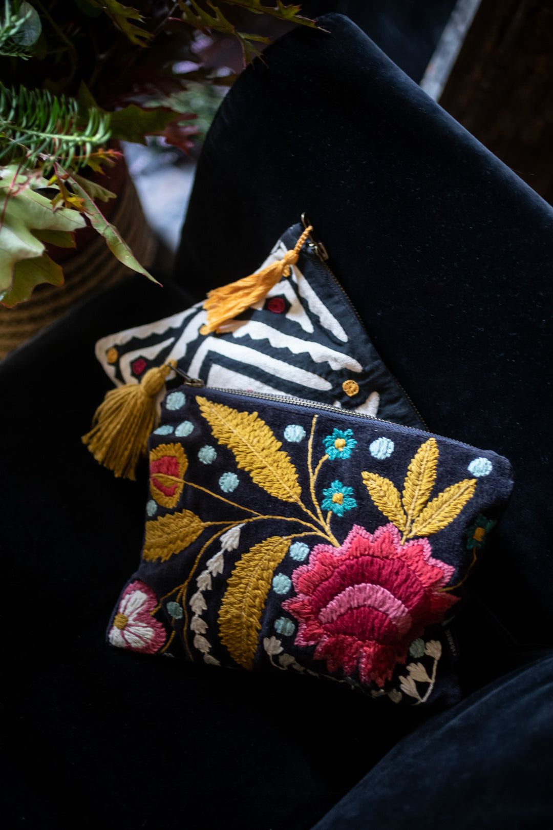 Cadeau à offrir : pochette brodée à fleurs