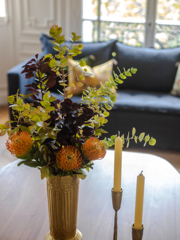 Vase en laiton doré pour fleurs