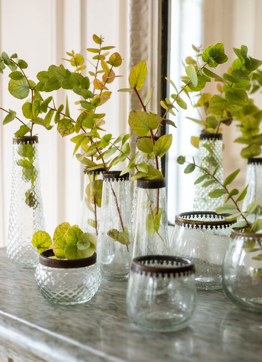 Accumulation de Photophores en verre recyclé et laiton ciselé