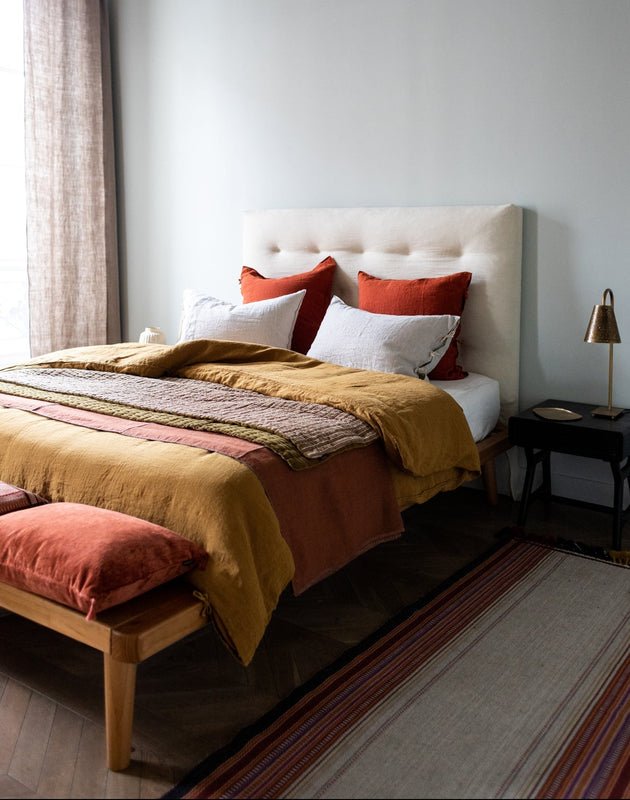 Lampe à poser Ella bronze avec abat-jour perforé