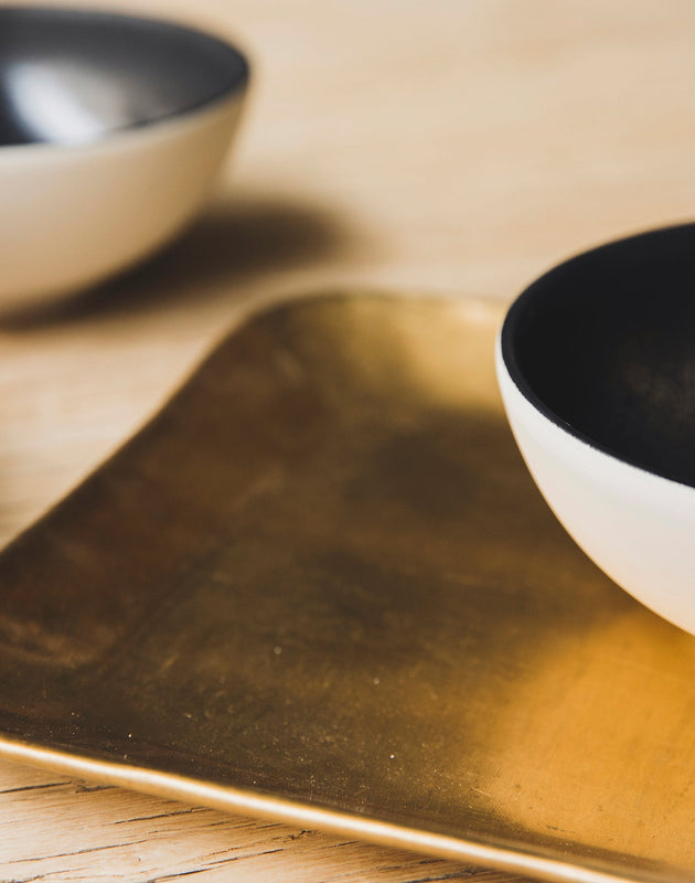 Bol en grès émaillée noir et blanc