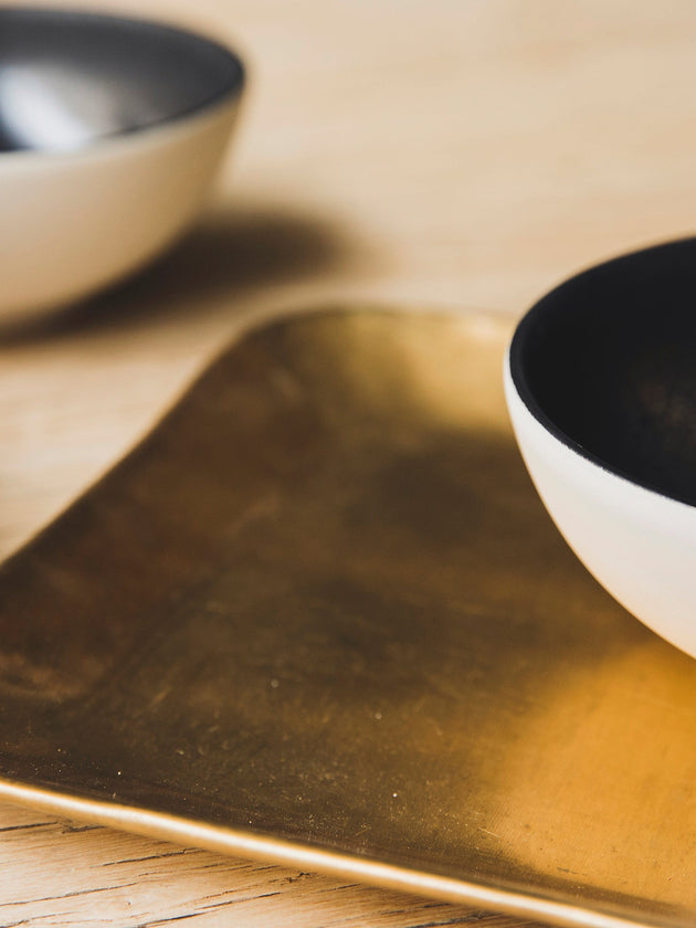 Bol en grès émaillée noir et blanc