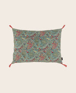 Housse de coussin Papilio vert avec quatre pompons au coins