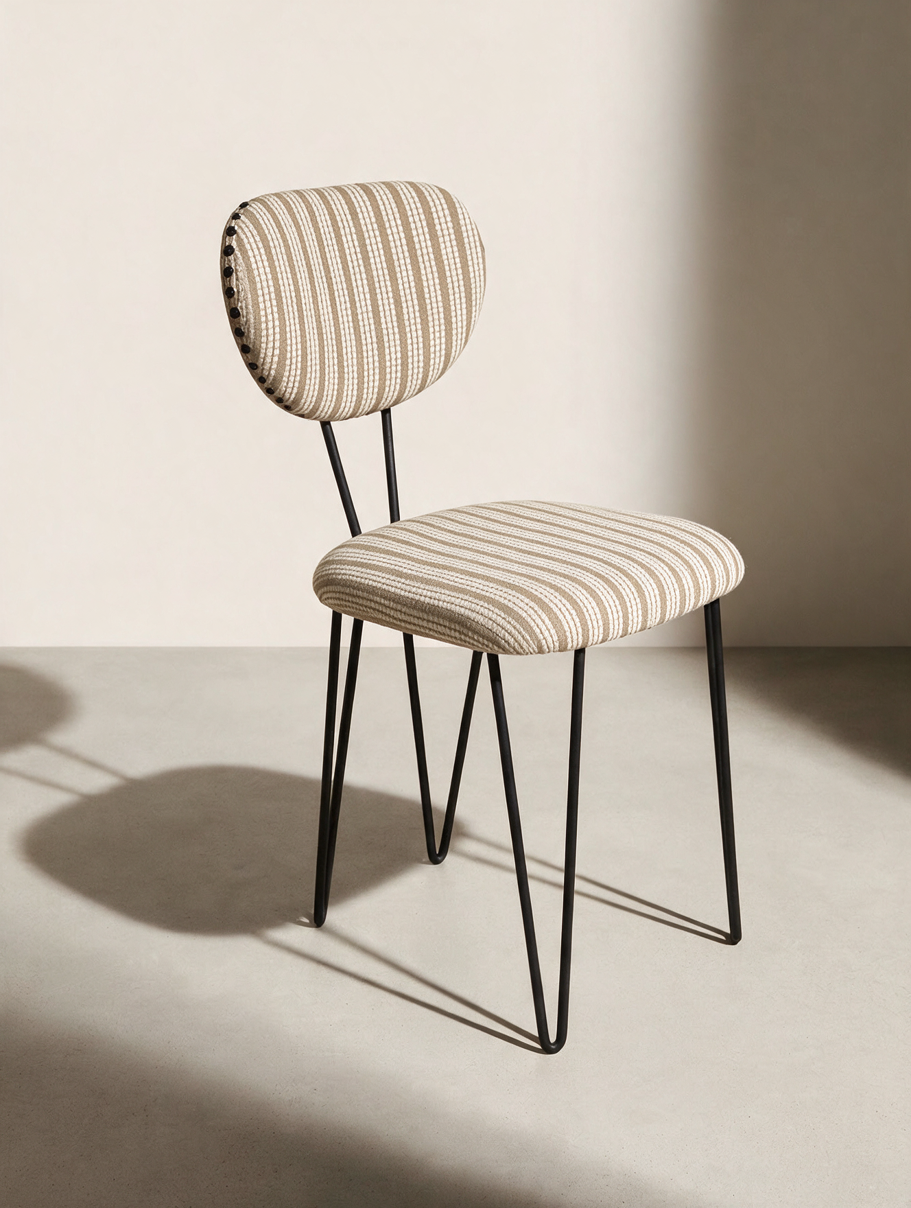 Phylo Trombone Chair Ecru