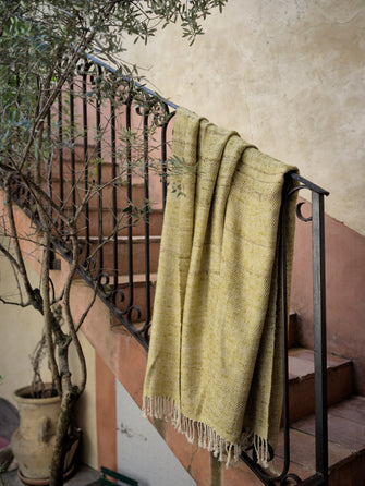 Plaid Tasar en coton et soie de bananier avec délicates franges