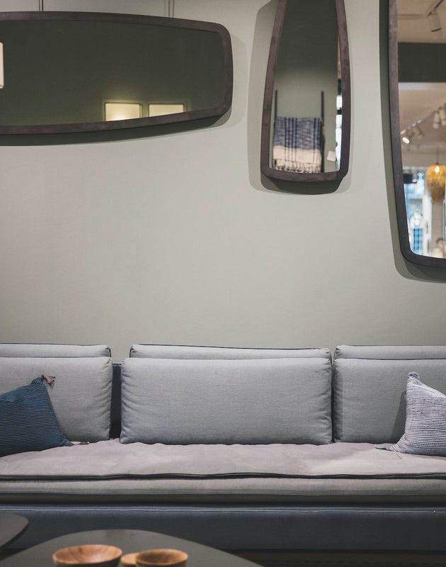 Canapé profond avec une couette