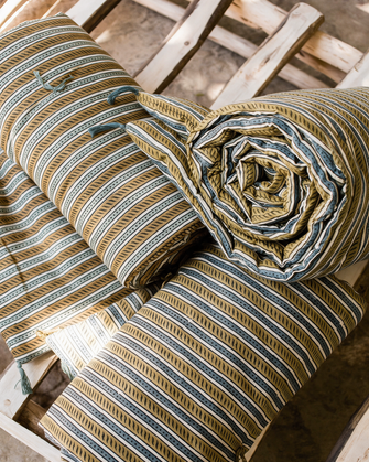 Tulipan sofa cover