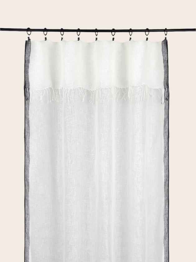 Rideau Hava en lin à franges torsadées aux extrémités et bordures couleur Charcoal sur le côté