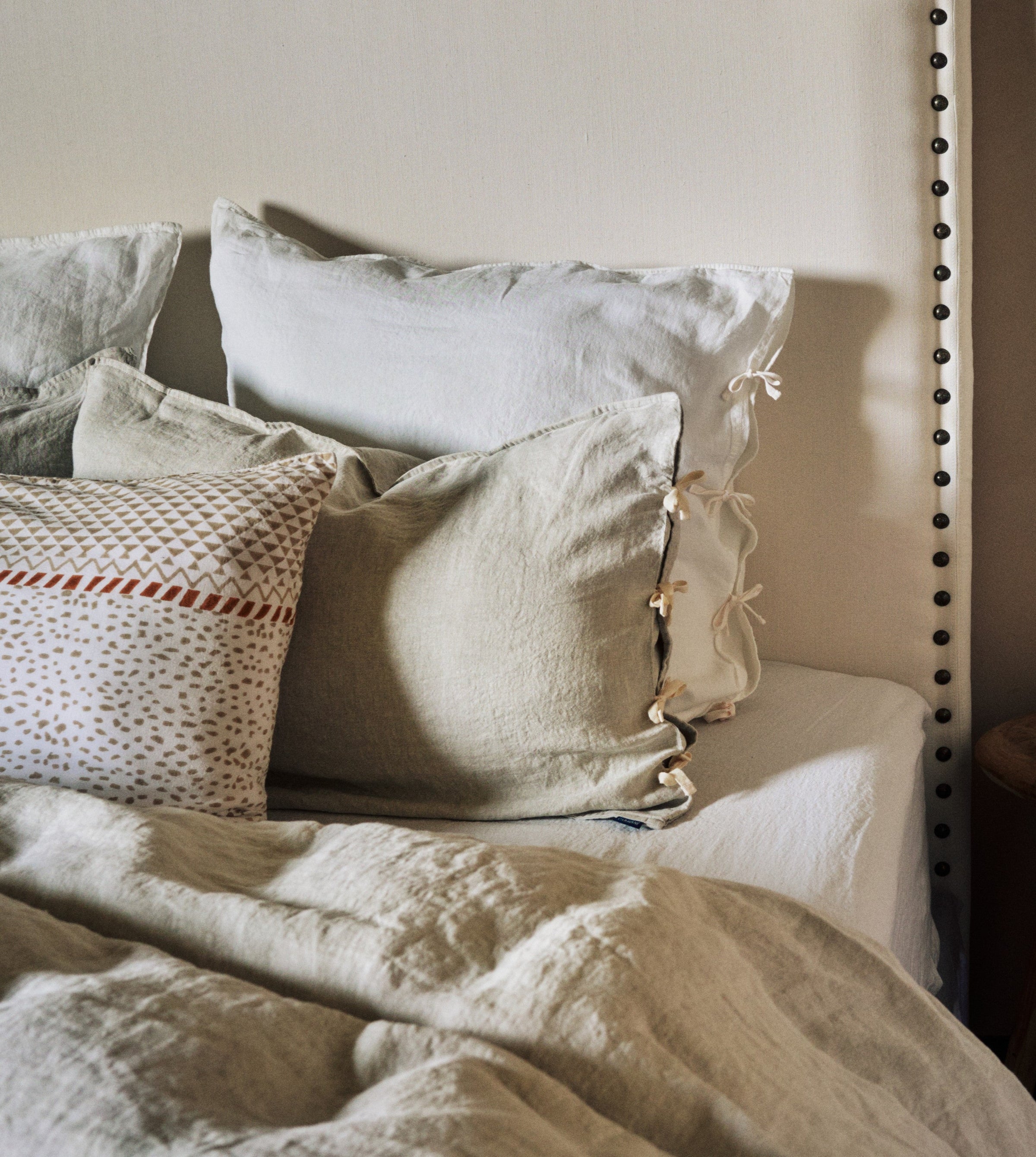 Selena Bedding Set - Ciment