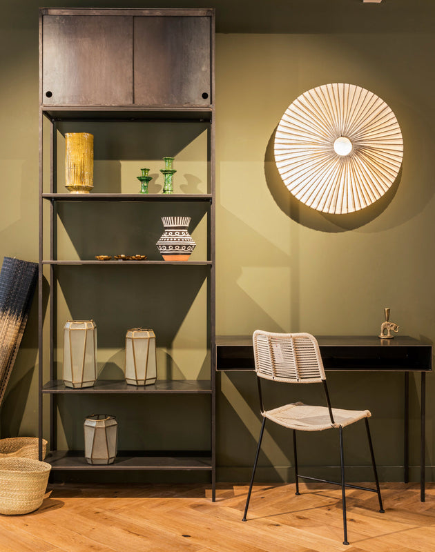 Applique murale blanc avec des liserés noirs