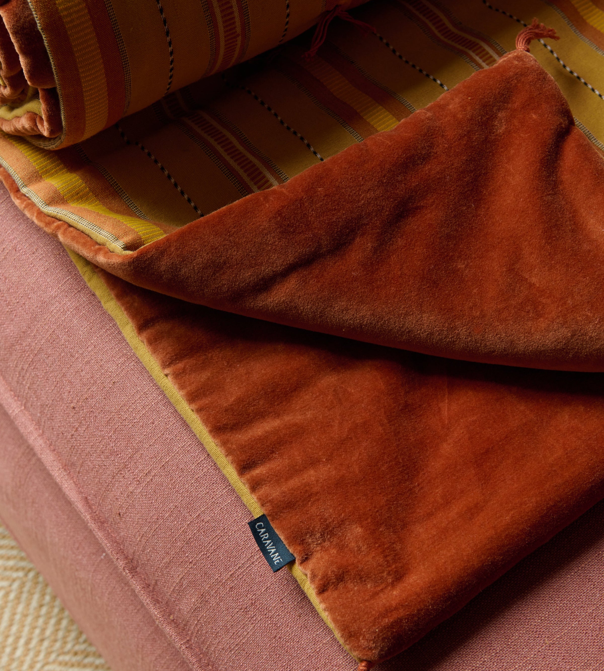Revers en velours lavé du sofa cover en coton Noely