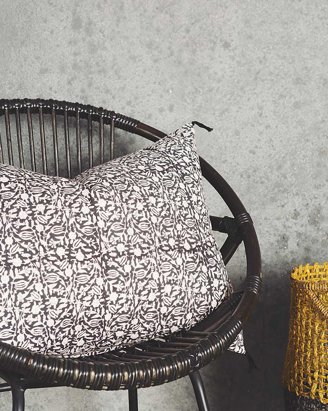 Housse de coussin Tulipan en coton imprimé au bloc 
