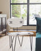 Chaise avec une grande assise blanche