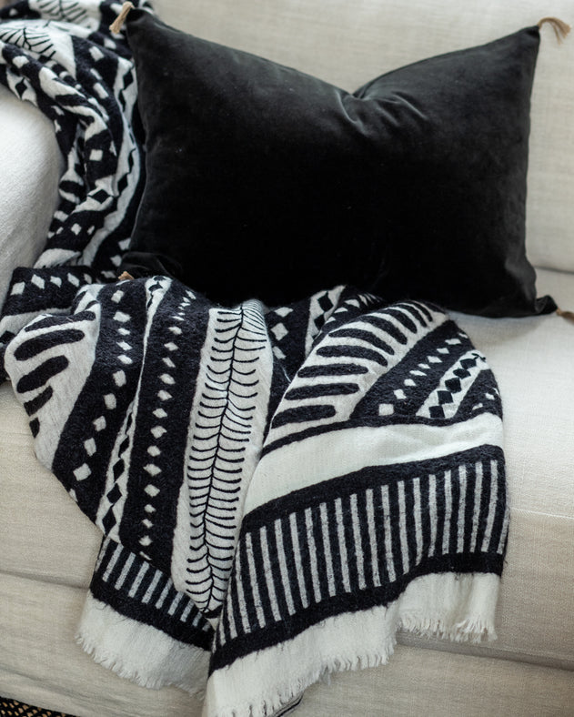 Housse de coussin Velours lavé coloris carbone