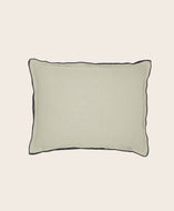 Housse de coussin Maya en lin sauvage et bourdon noir teintes naturelles