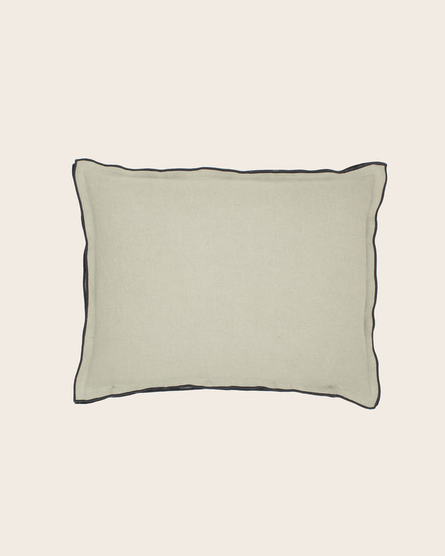 Housse de coussin Maya en lin sauvage et bourdon noir teintes naturelles