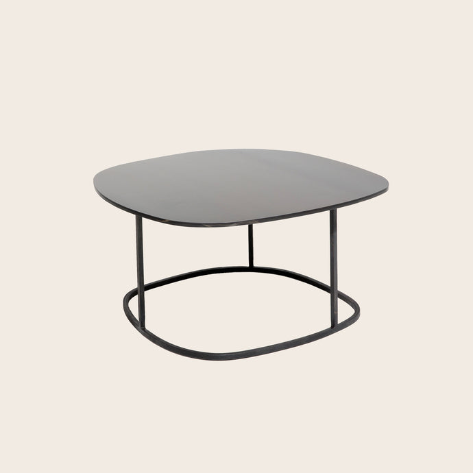 Table Basse Ame en acier brut noir fabriquée artisanalement