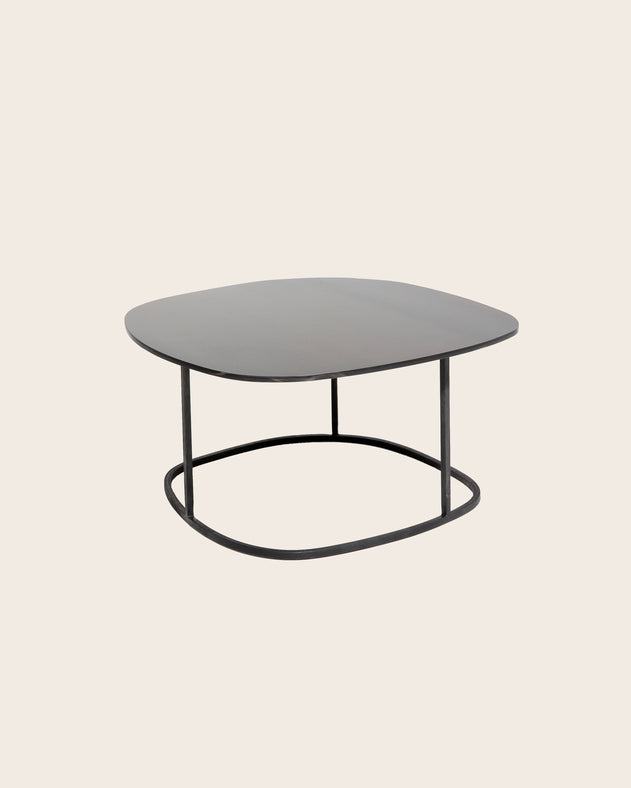 Table Basse Ame en acier brut noir fabriquée artisanalement