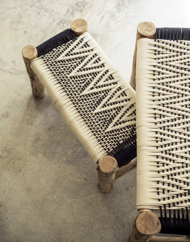 Banc ou bout de lit tressé noir et blanc pour votre chambre