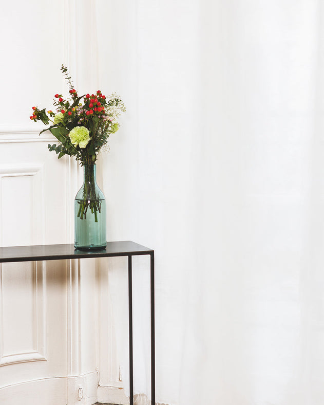 Console haute en acier brut noir