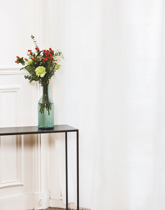 Console haute en acier brut noir