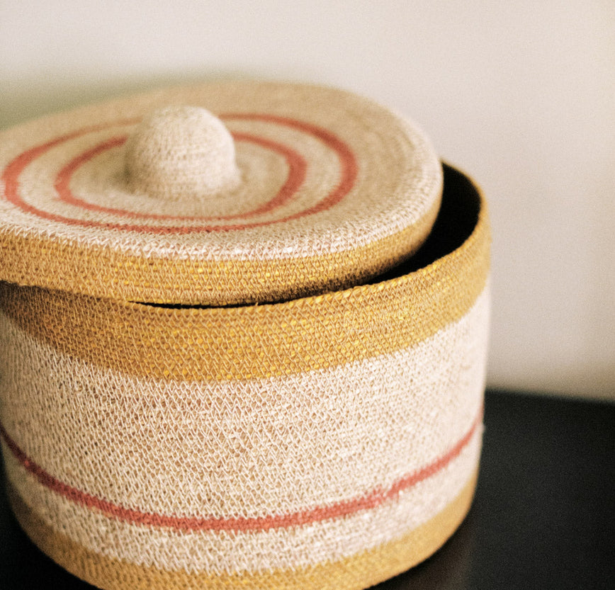 Boite à rangement aux couleurs naturelles