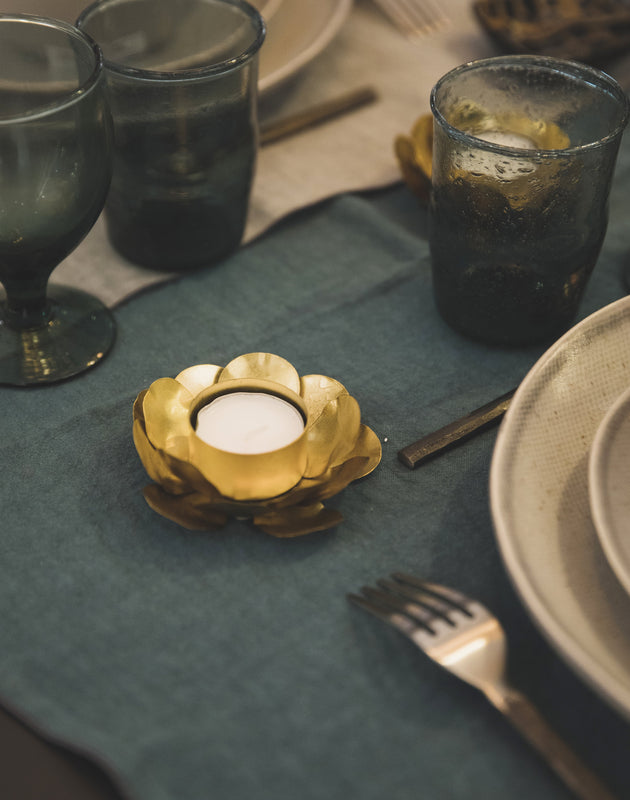 Petit bougeoir doré en metal pour petites bougies