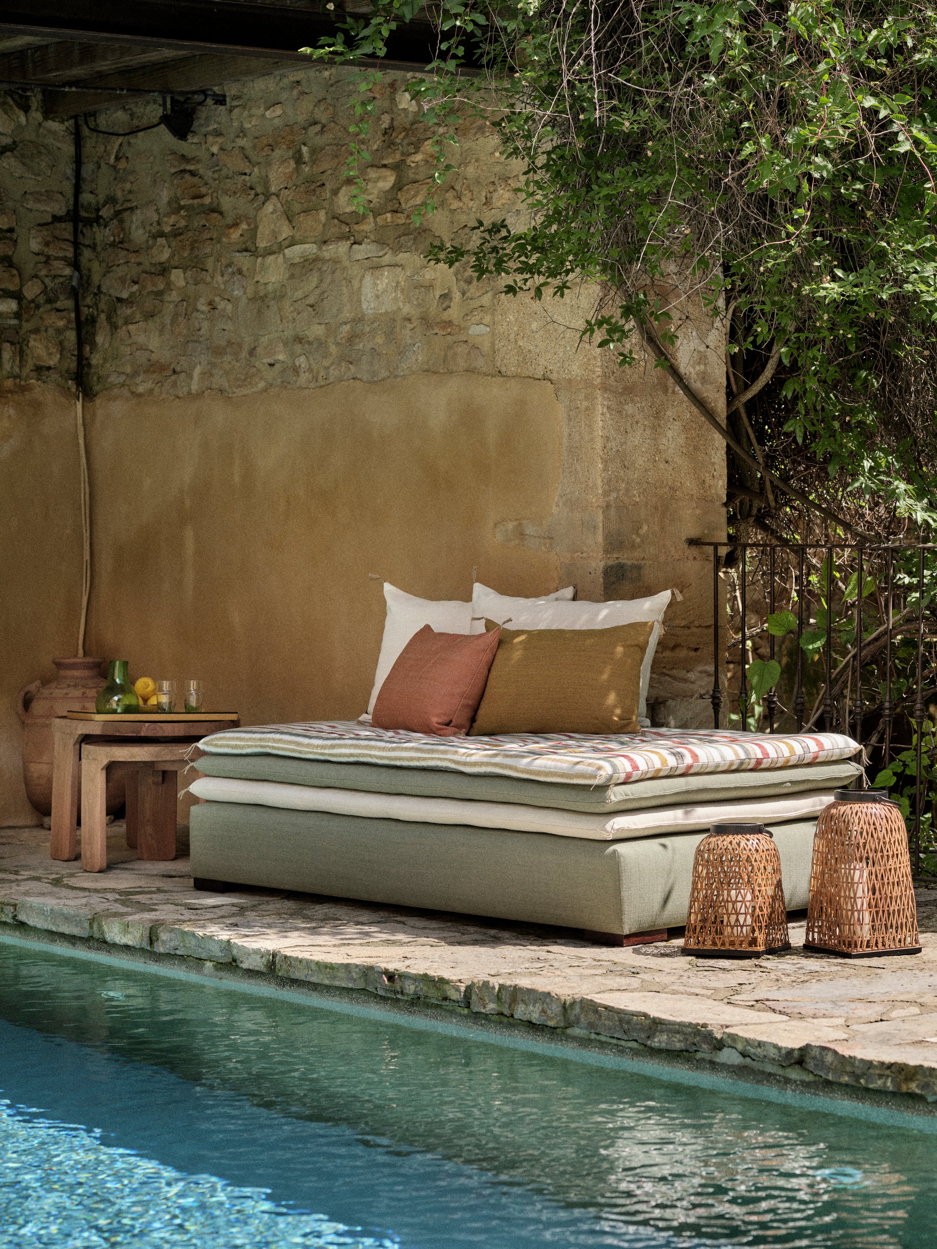 Divan Princesse d'exterieur avec son assise Kormo et ses 3 matelas inclus