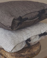 Petite housse de coussin Fil à fil en lin lavé avec nouettes coquettes et à motifs