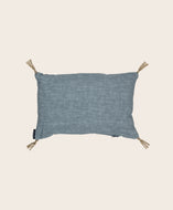 Coussin de nuque en lin lavé remplis de balles d'épeautre et pompons aux extremités