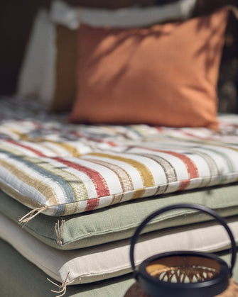 Matelas du divan princesse déperlant. 