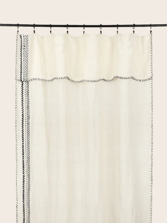 Rideau Segaya en coton brodé à la main, bambou et lin de 140x300 cm