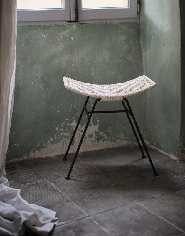 Tabouret murgi losange en fer et coton couleur ivoire